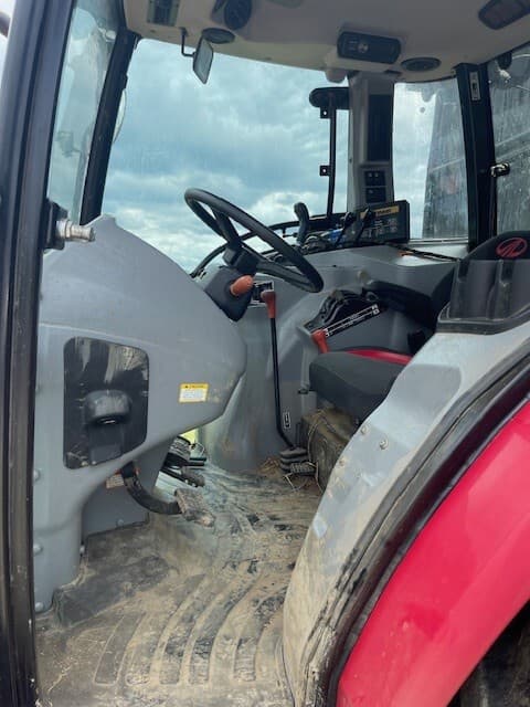 2019 Mahindra 8100 Image