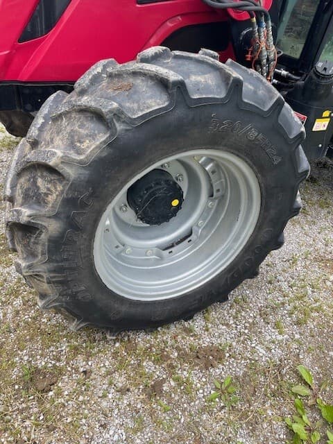 2019 Mahindra 8100 Image
