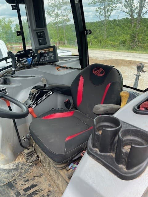 2019 Mahindra 8100 Image
