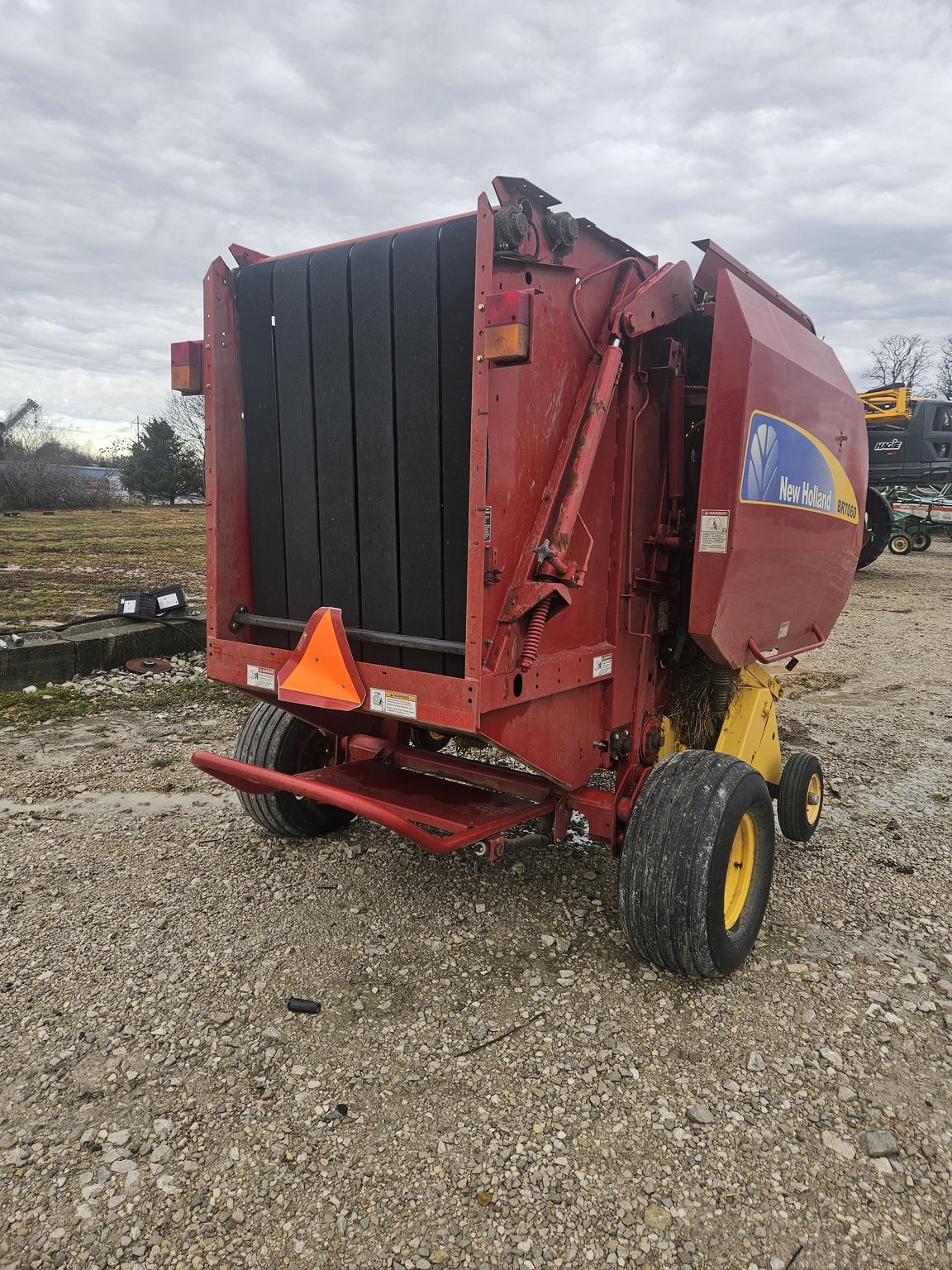 2013 New Holland BR7060 Image