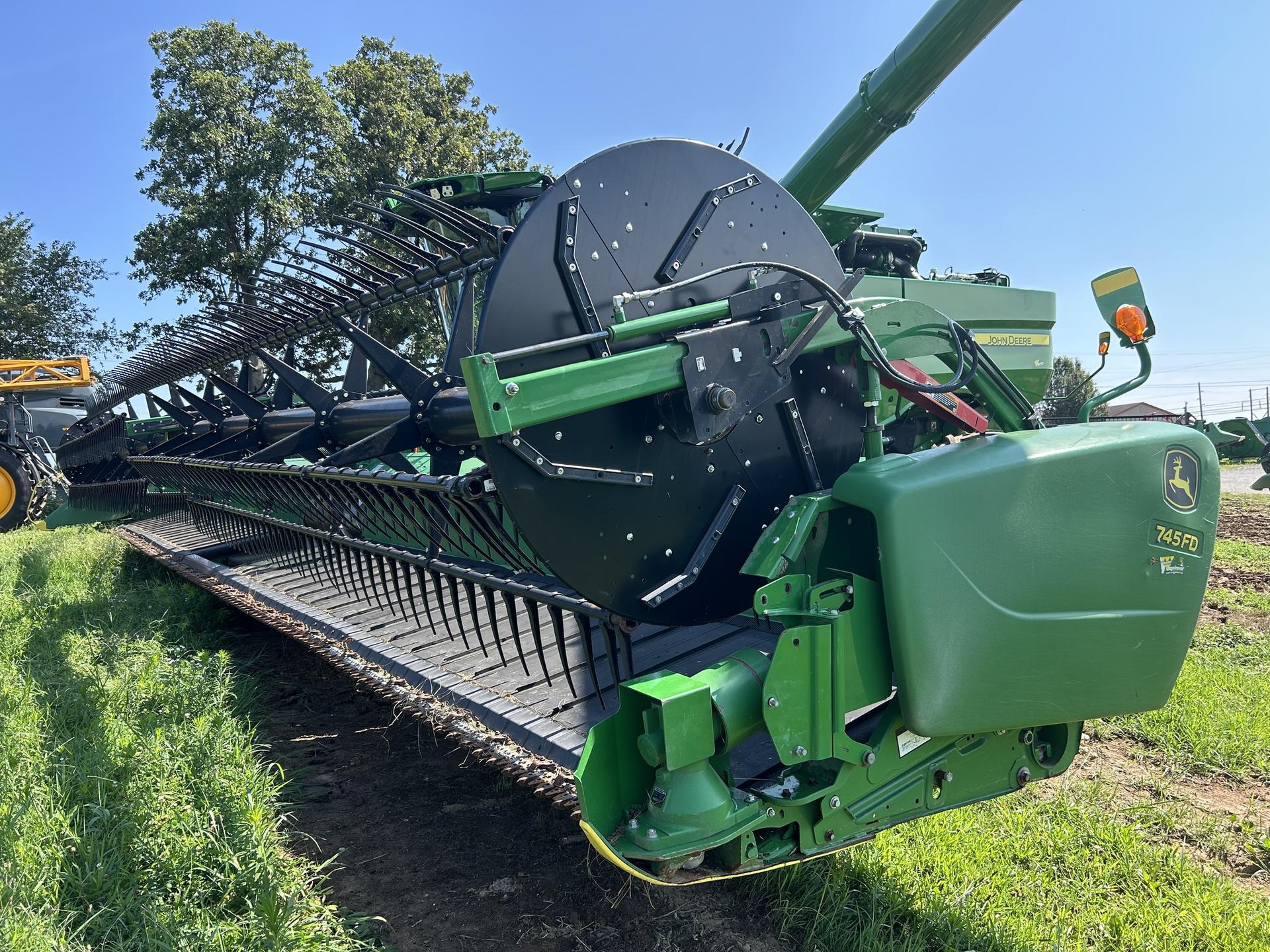 2019 John Deere 745FD