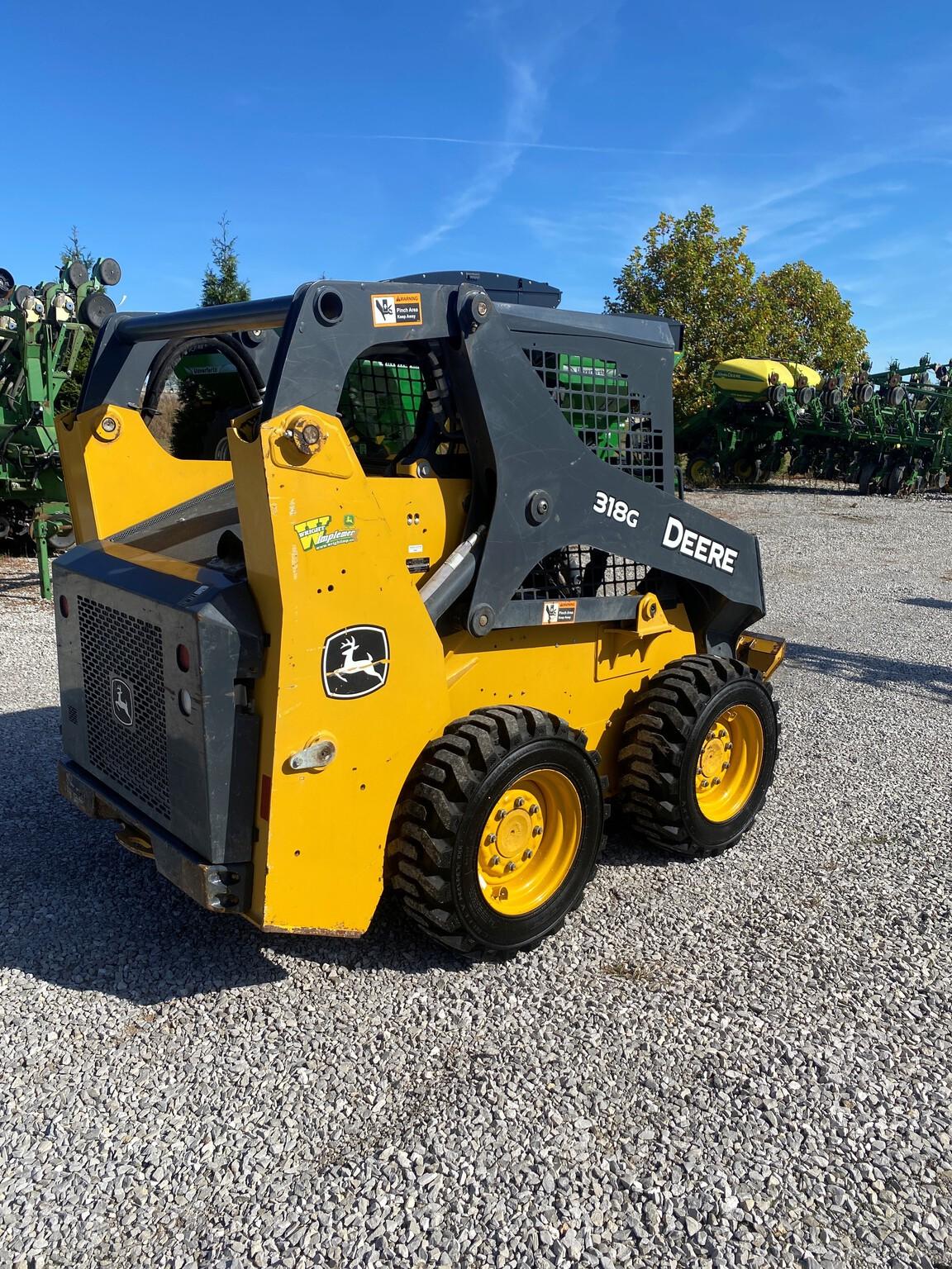 2019 John Deere 318G