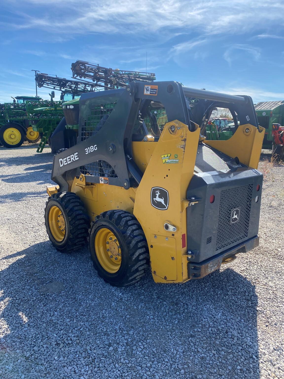 2019 John Deere 318G