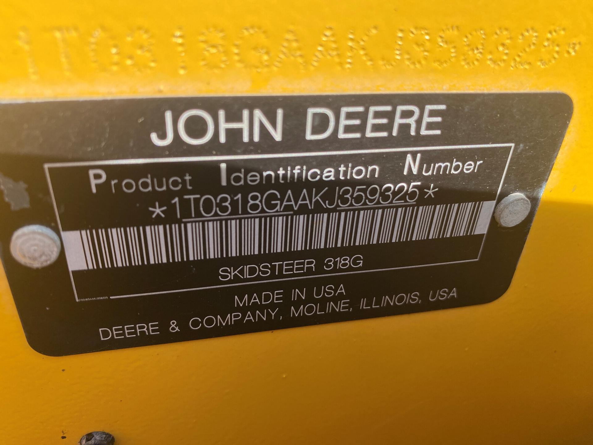 2019 John Deere 318G