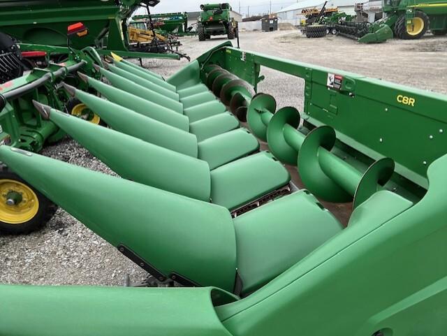 2021 John Deere C8R Image