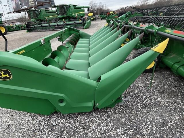2021 John Deere C8R Image