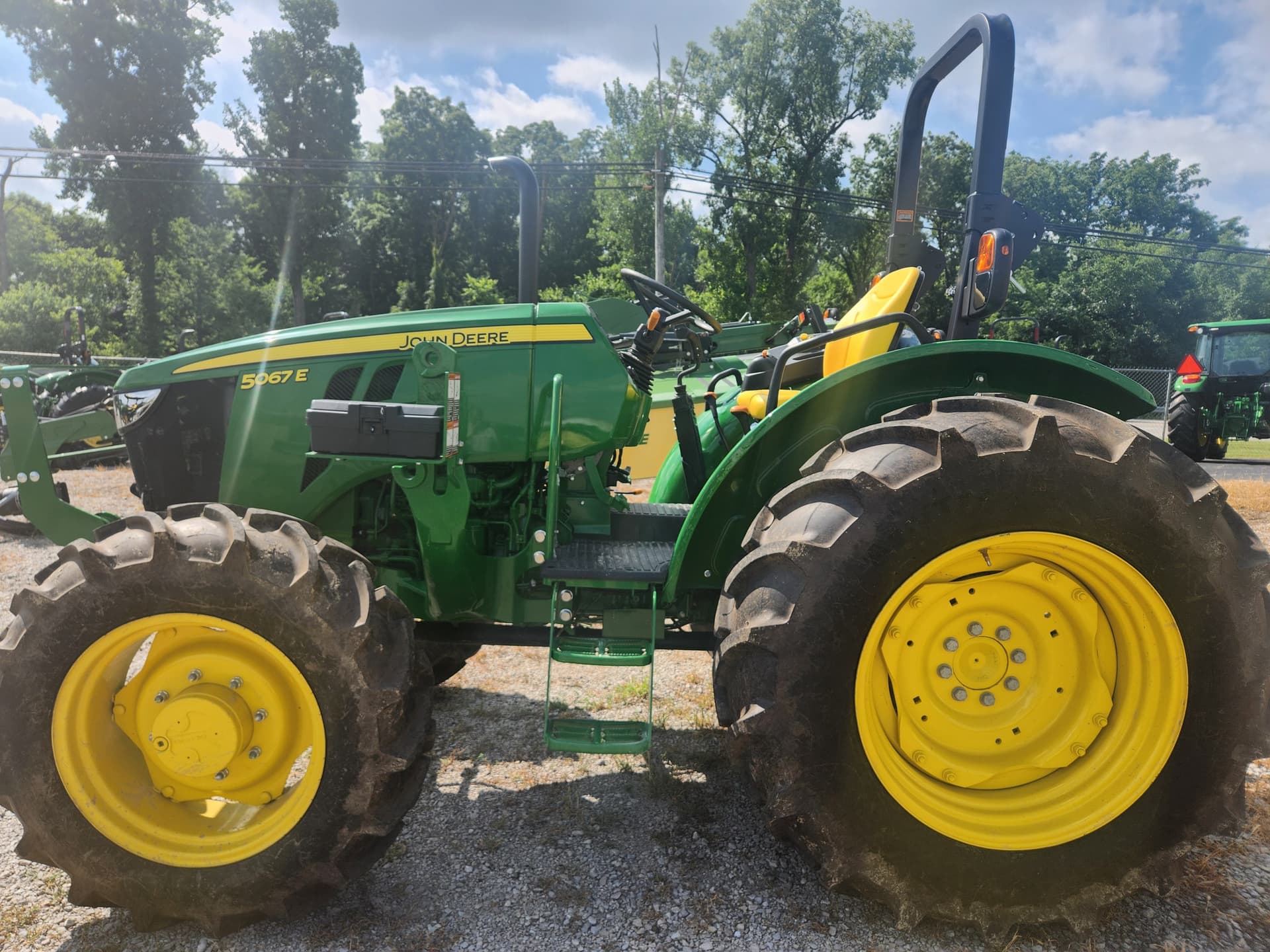 2024 John Deere 5067E Image