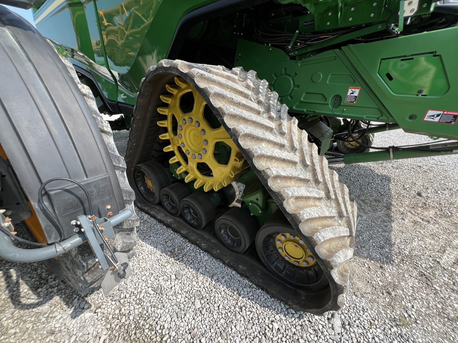 2022 John Deere X9 1000 Image