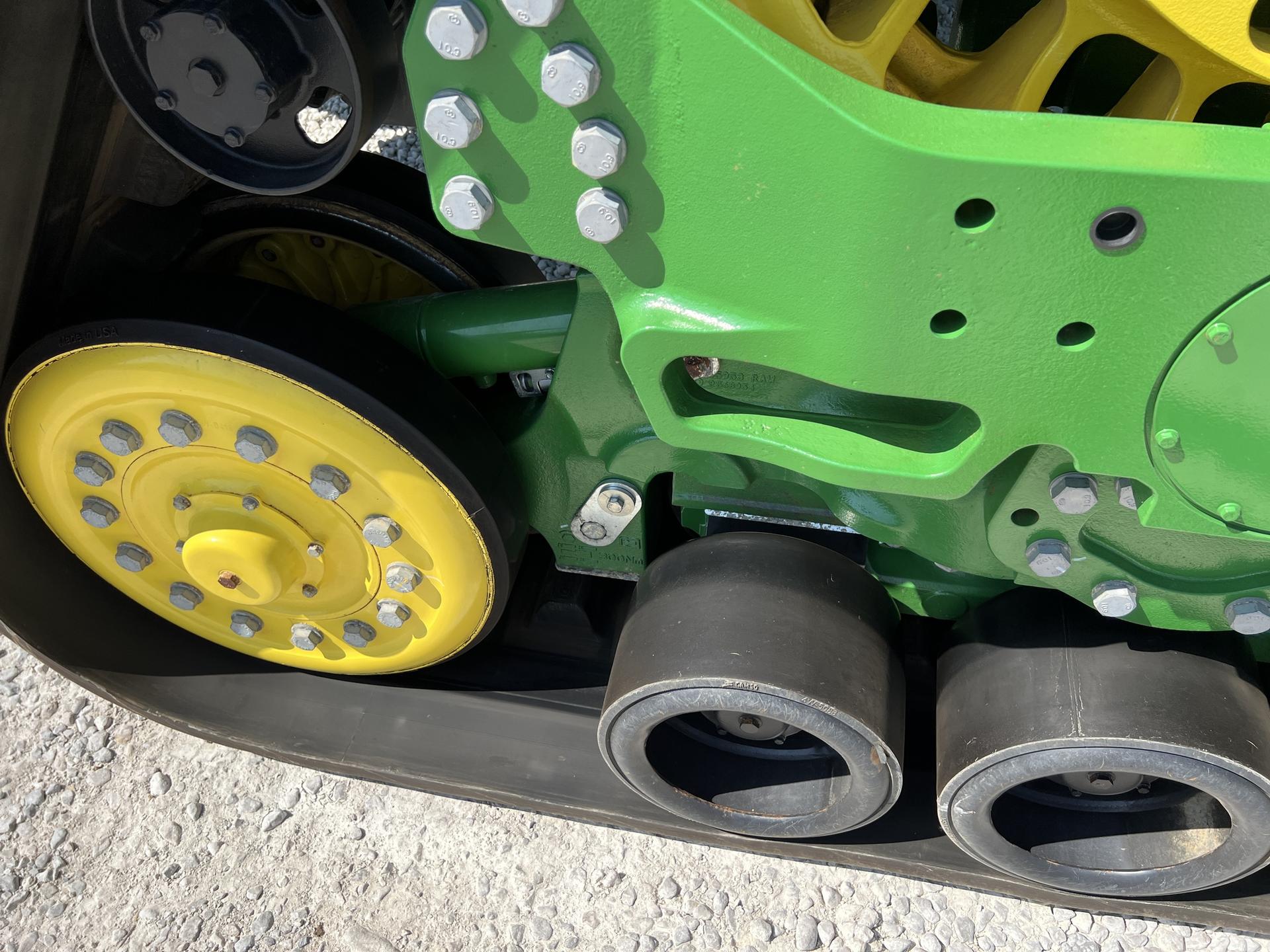 2021 John Deere 8RX 370