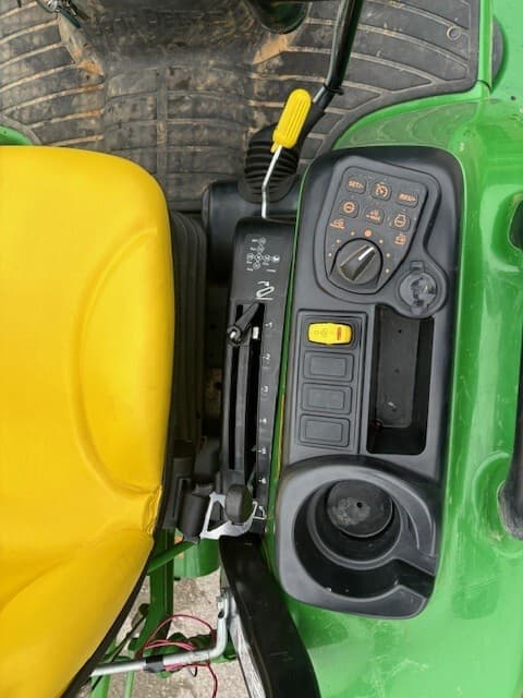 2022 John Deere 3046R Image