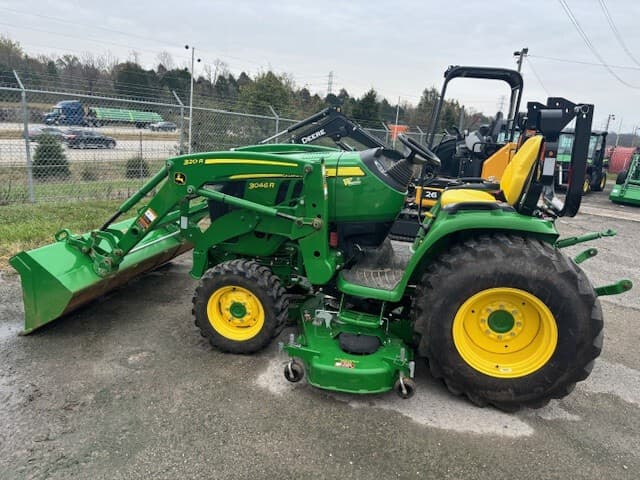 2022 John Deere 3046R