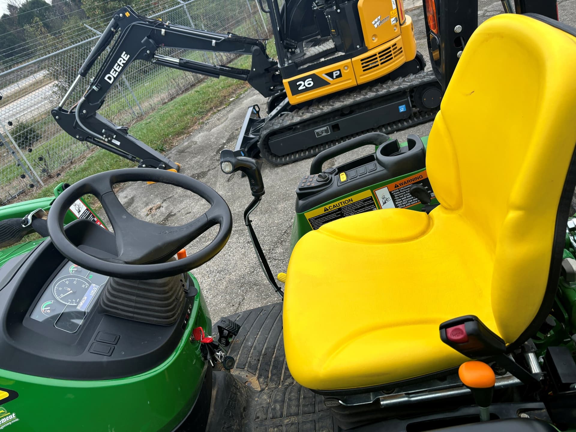 2022 John Deere 3046R Image