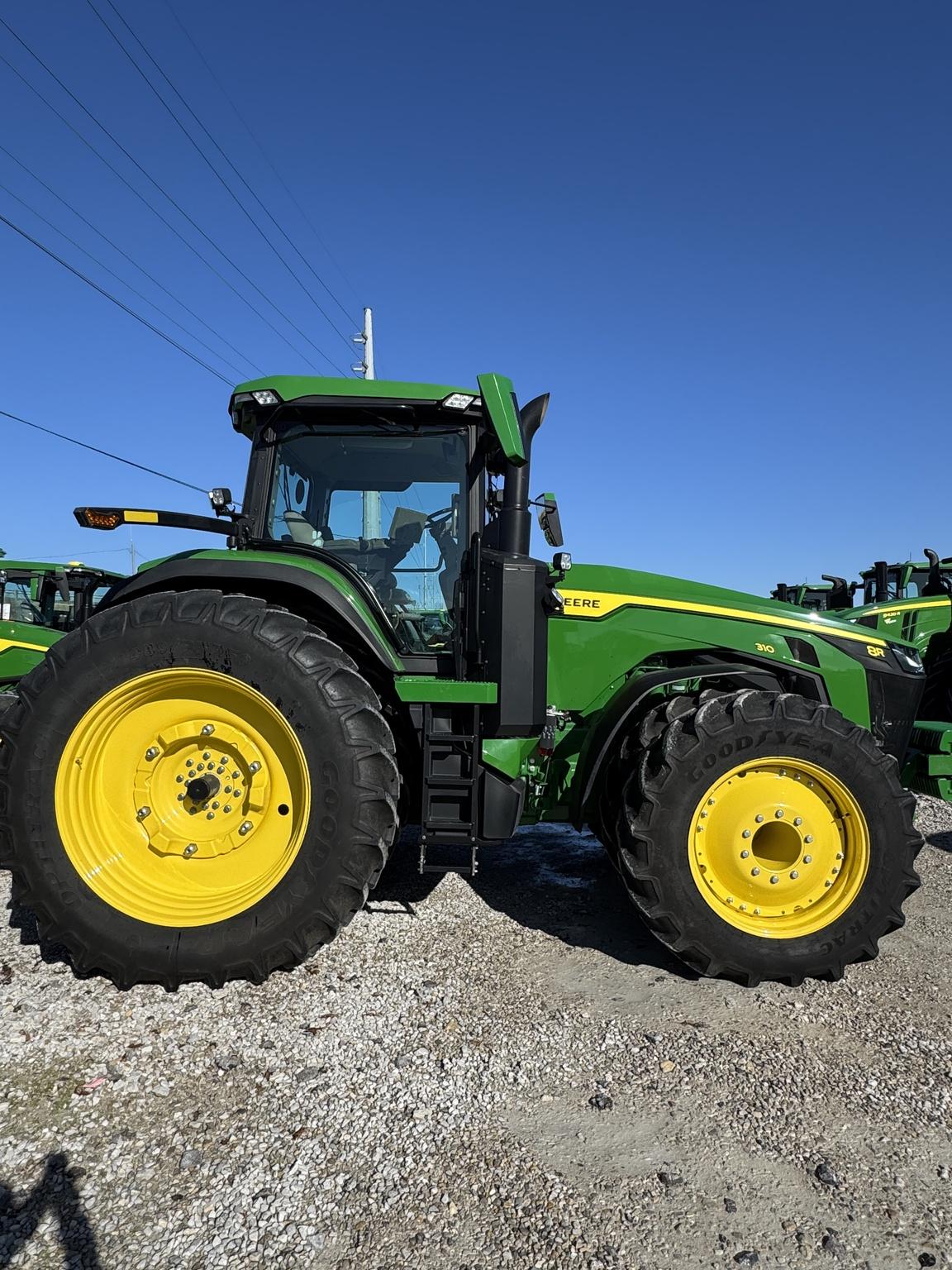 2022 John Deere 8R 310 Image