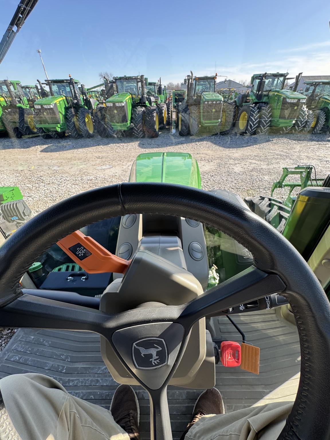 2022 John Deere 8R 310 Image