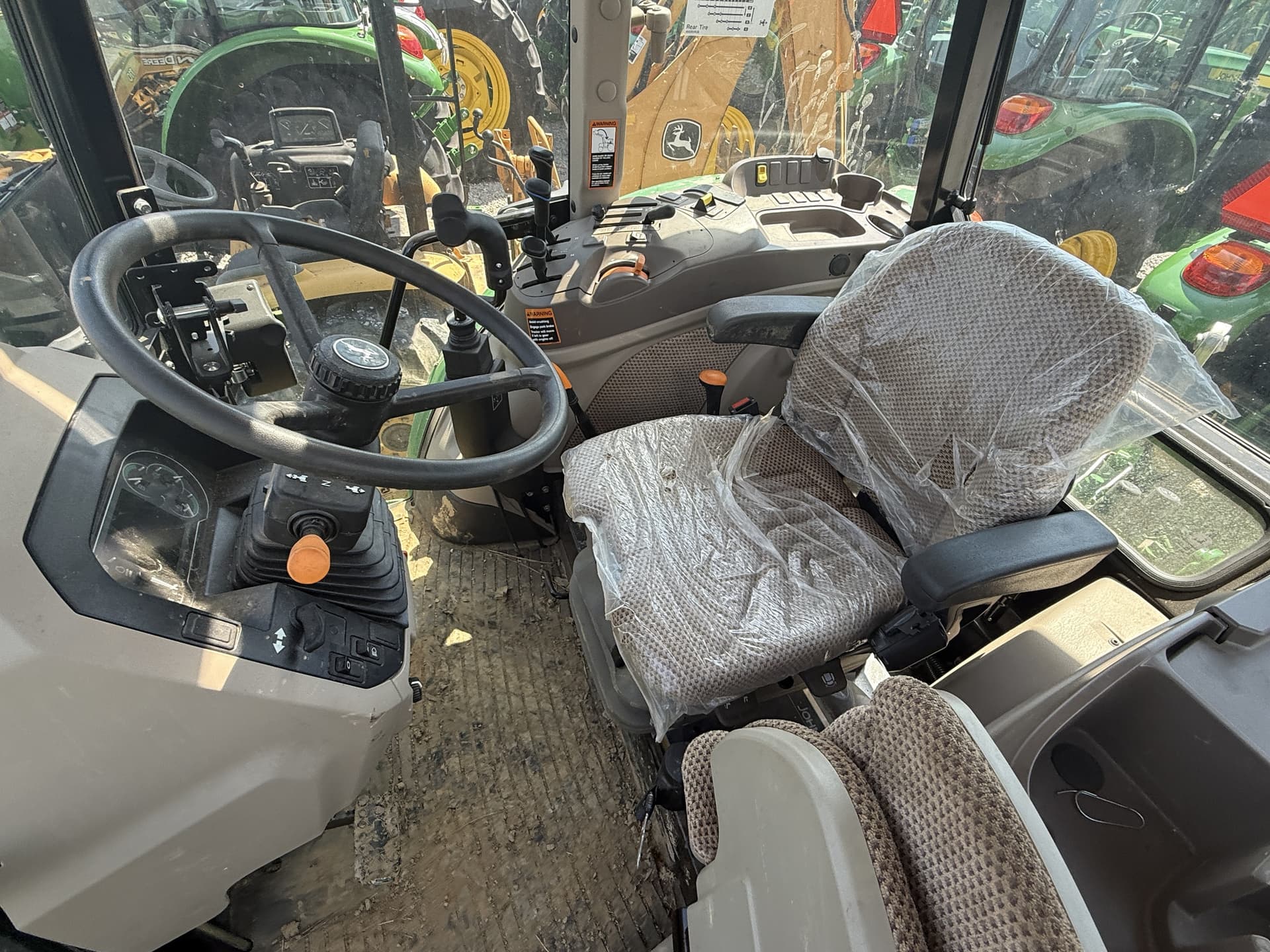 2024 John Deere 6105E Cab Image