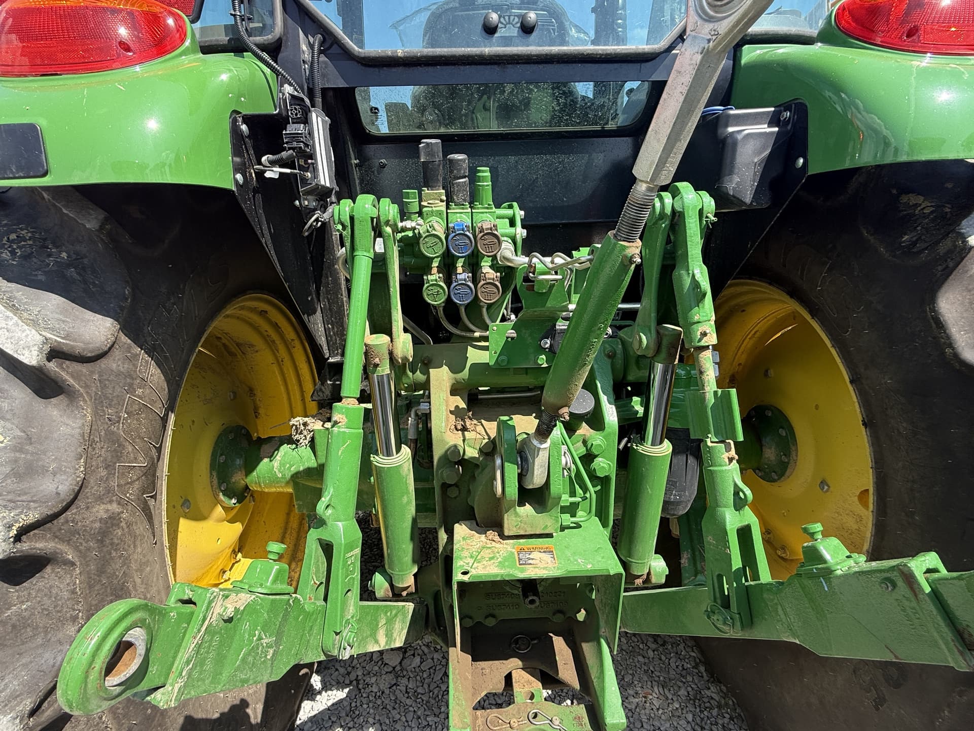 2024 John Deere 6105E Cab Image