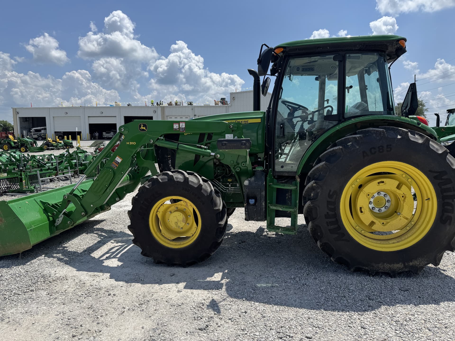2024 John Deere 6105E Cab Image