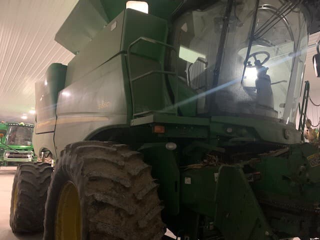 2015 John Deere S660 Image