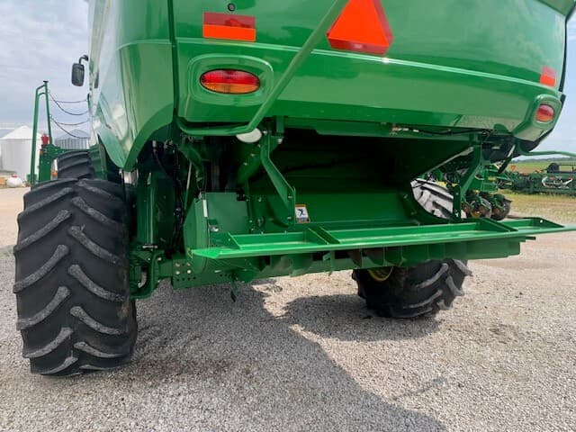 2015 John Deere S660 Image