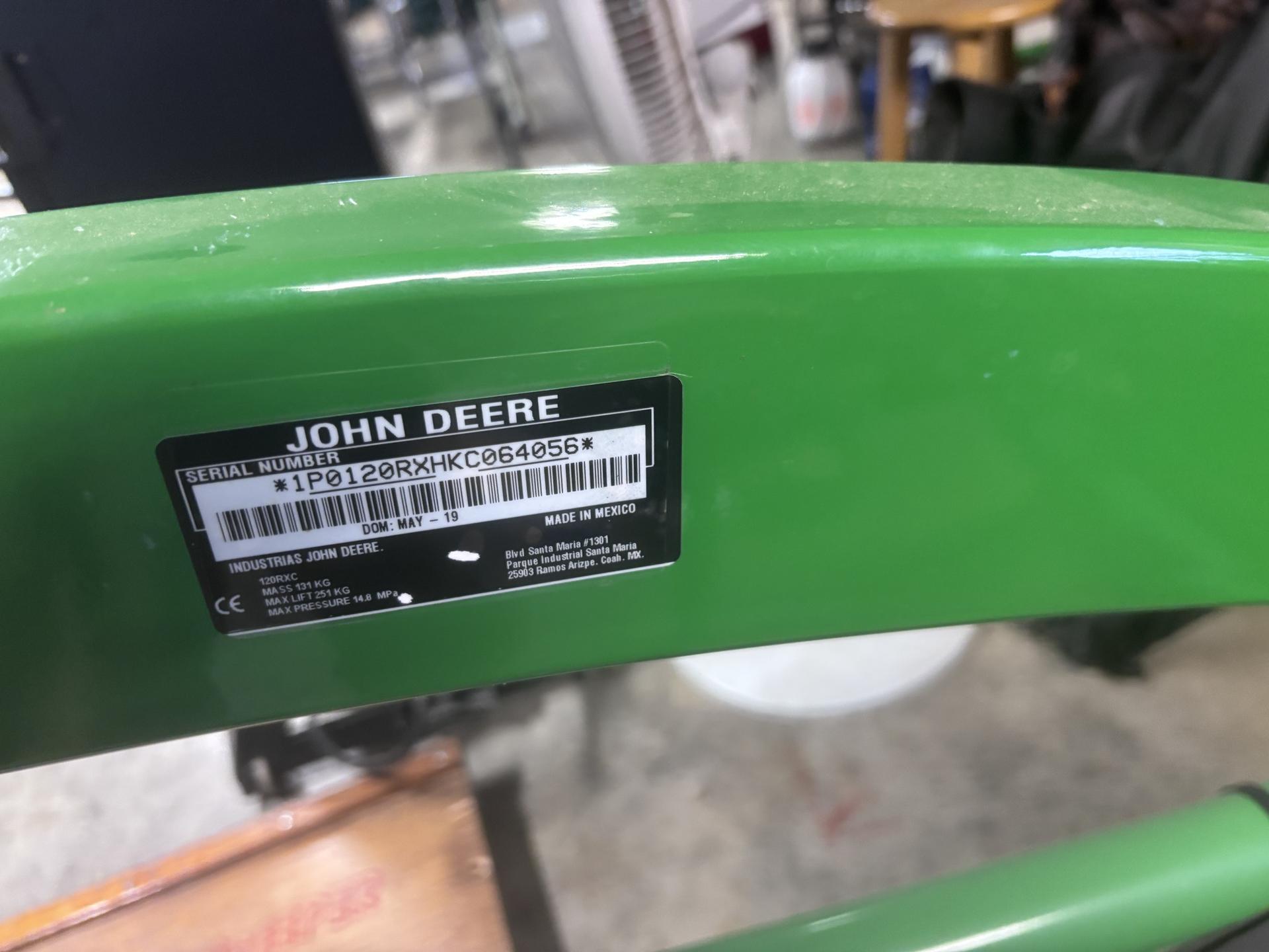 2019 John Deere 1025R Image