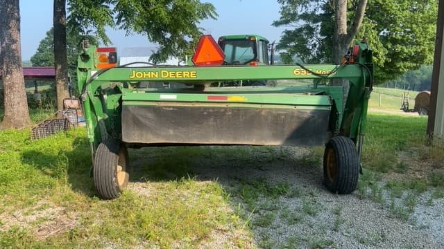 2009 John Deere 635 Image