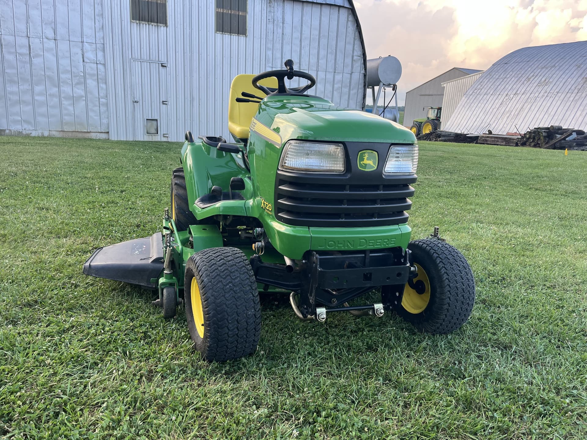 2010 John Deere X720 Image