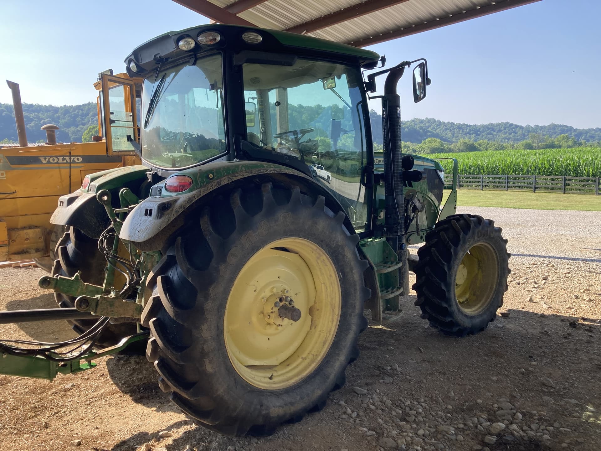 2012 John Deere 6125R Image