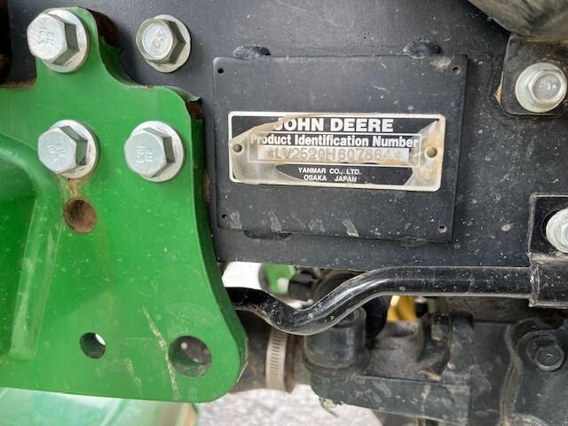 2010 John Deere 2520