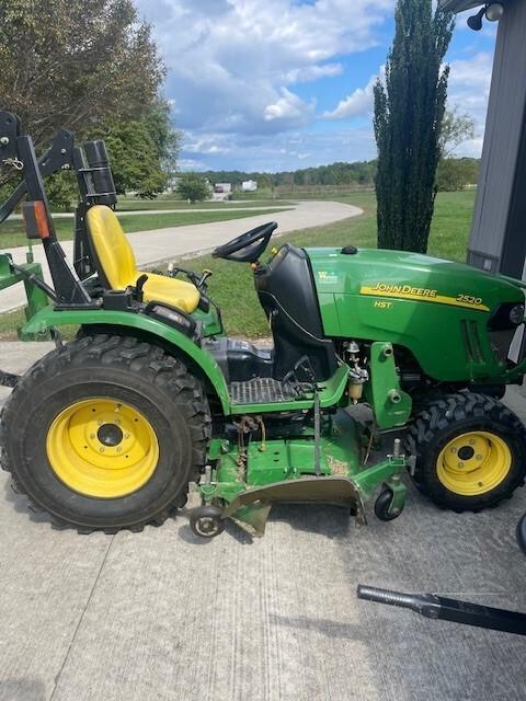 2010 John Deere 2520