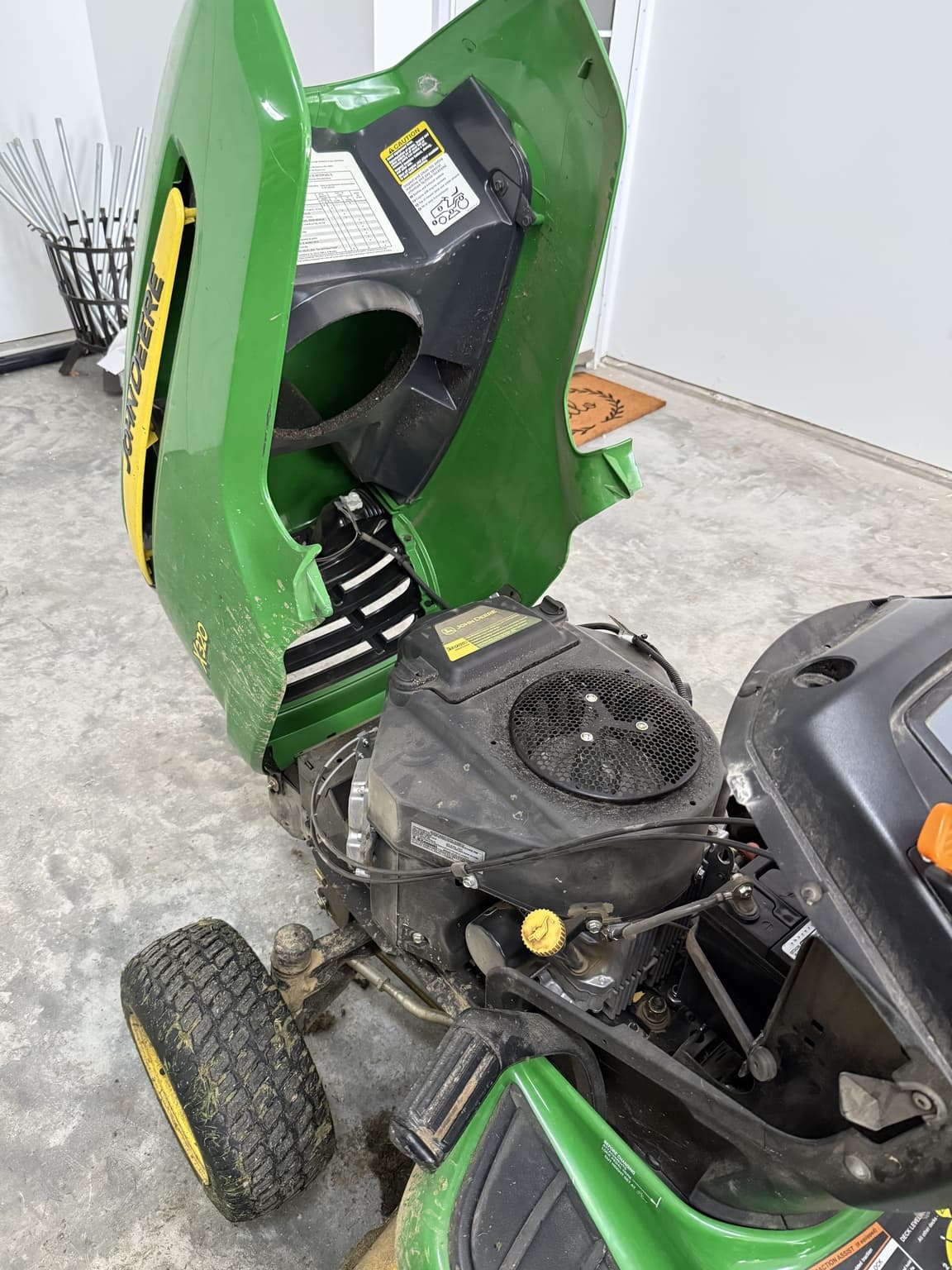 2014 John Deere X320 Image