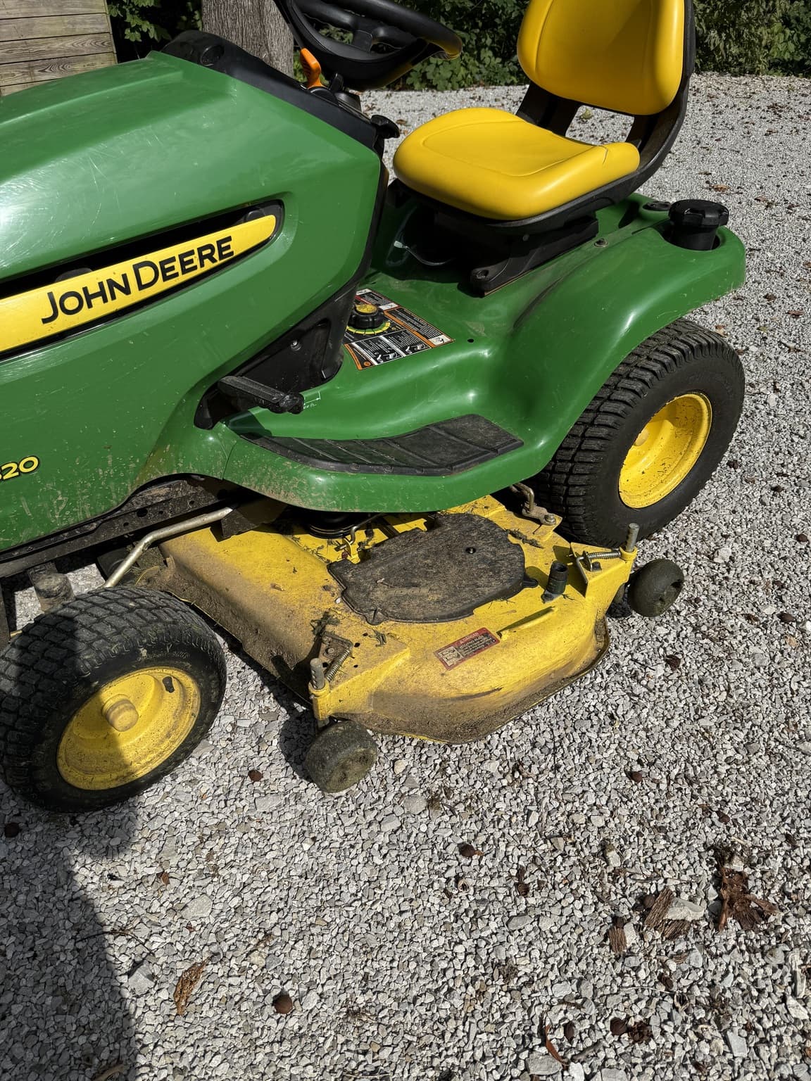 2014 John Deere X320 Image