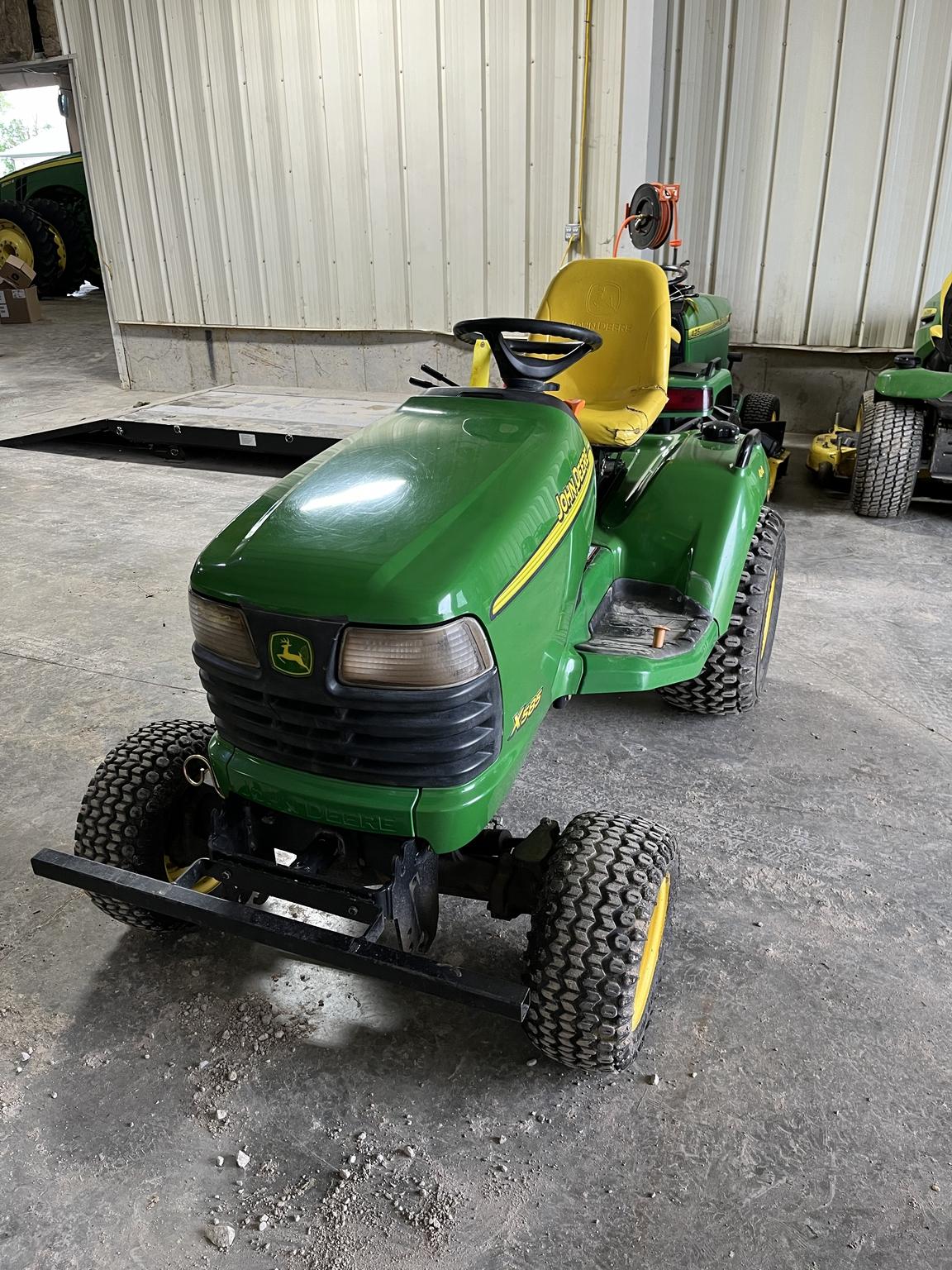 2002 John Deere X585 - Wright Implement