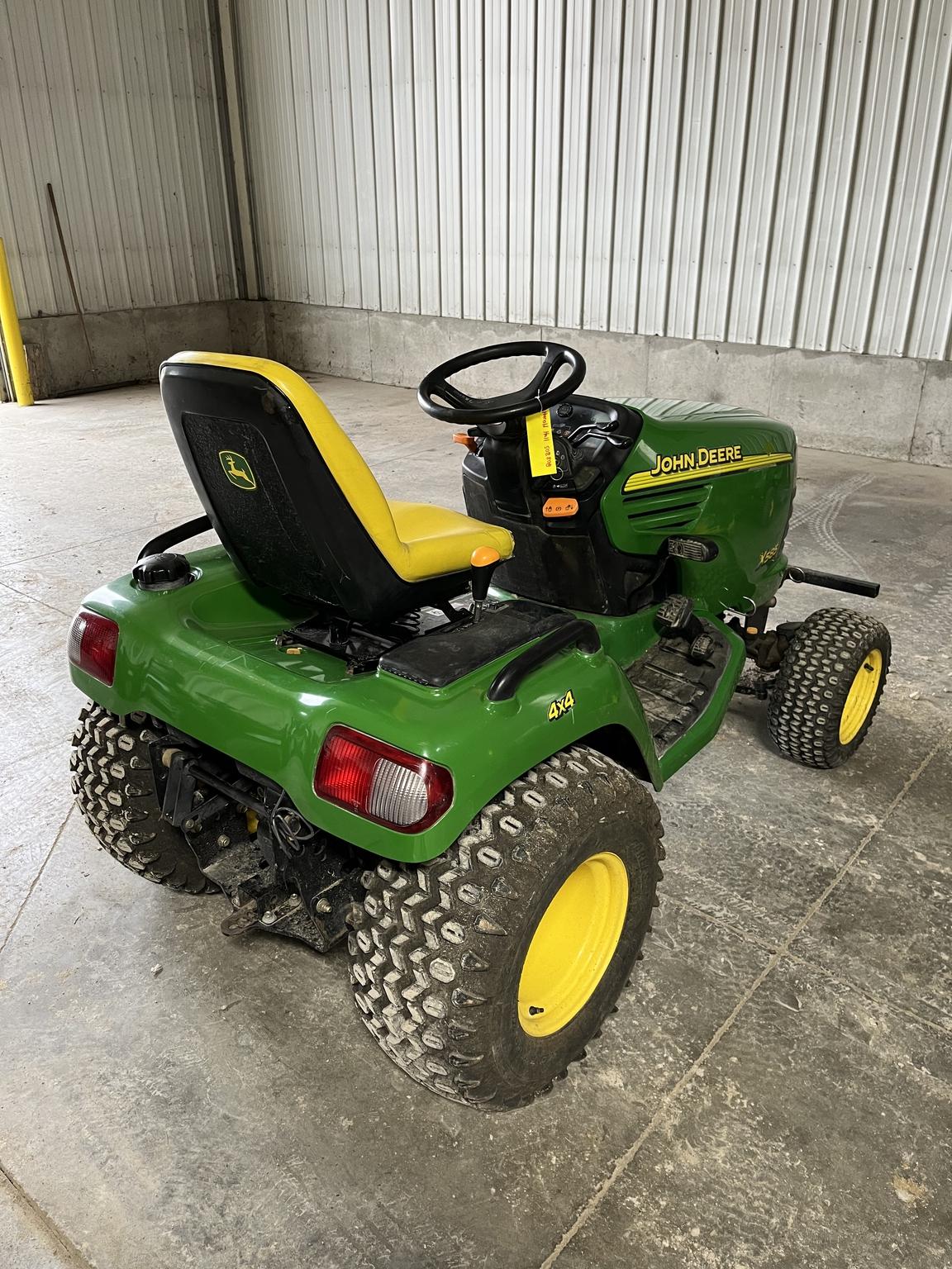 2002 John Deere X585 - Wright Implement