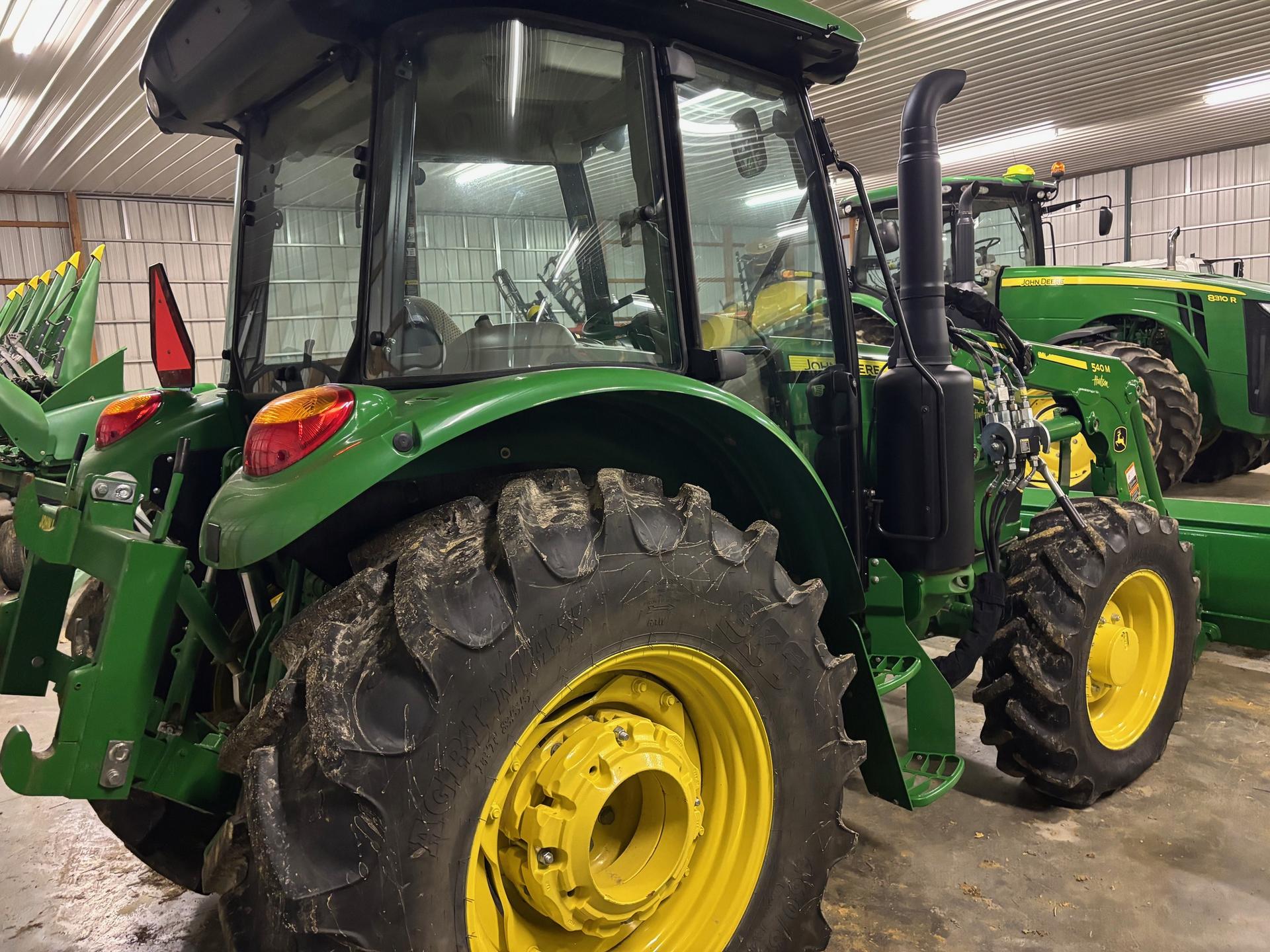 2023 John Deere 5105M Image