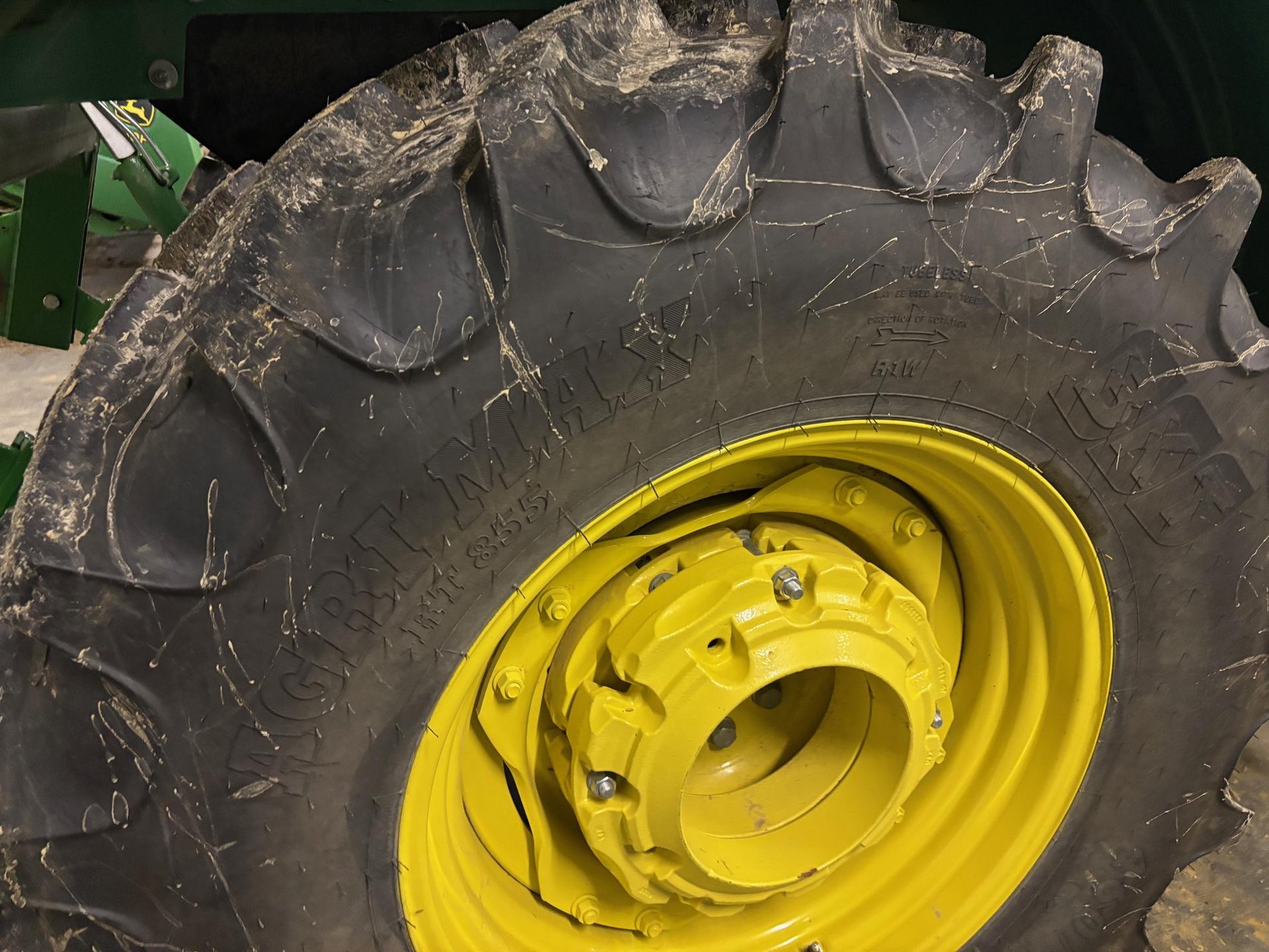 2023 John Deere 5105M Image