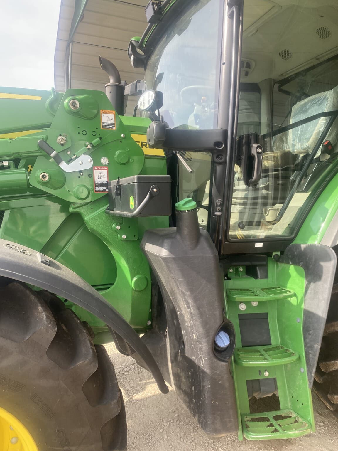 2023 John Deere 6R 145