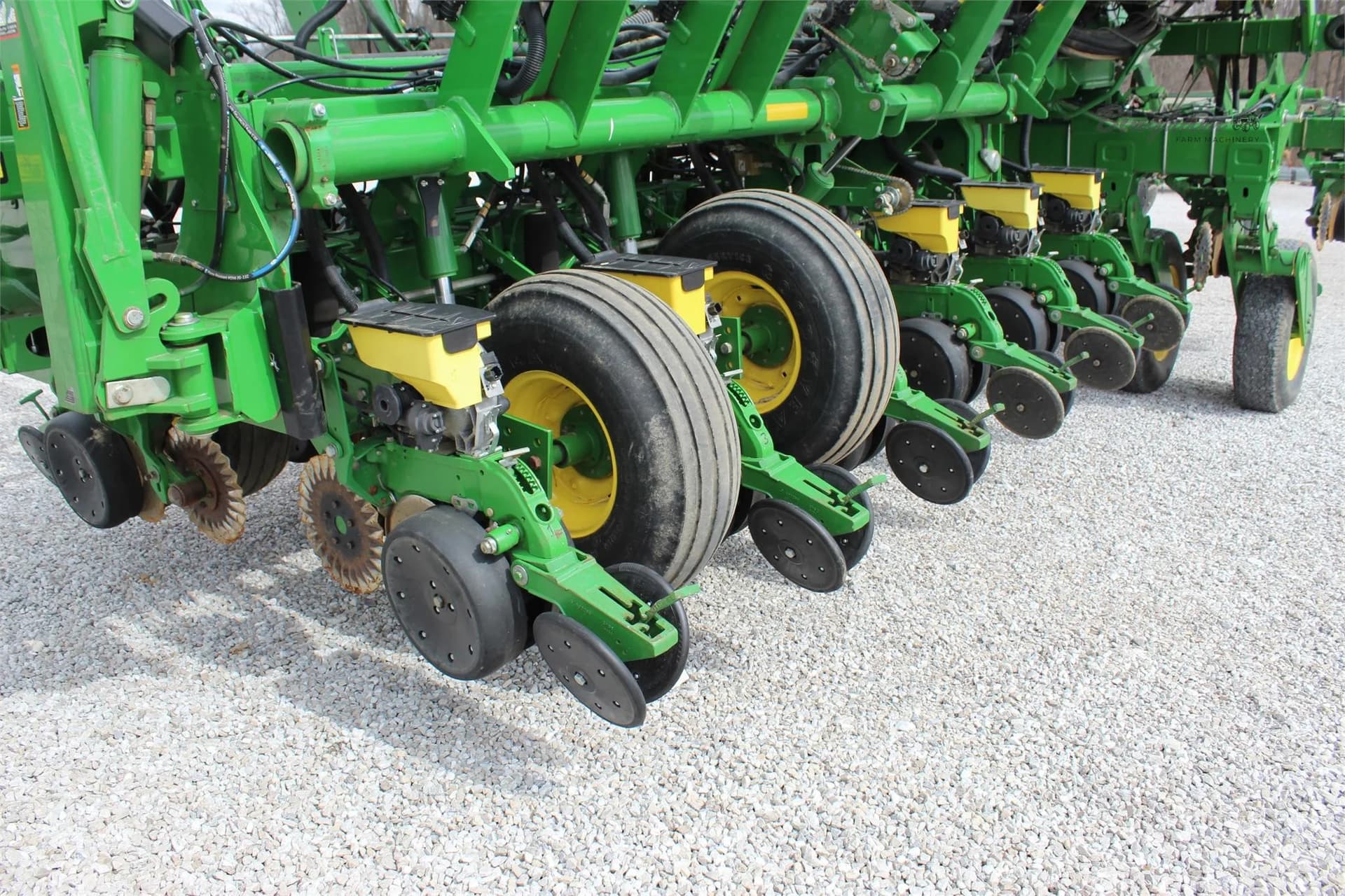 2015 John Deere 1795 Image