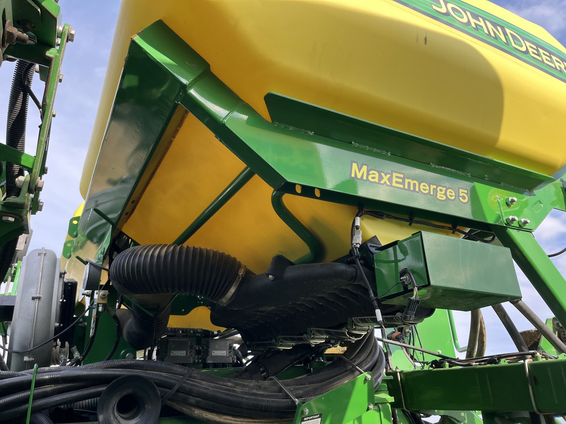 2015 John Deere 1795 Image