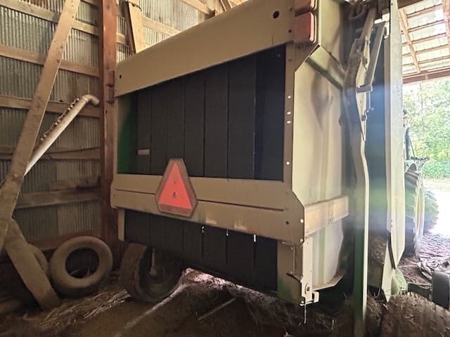 2011 John Deere 568 Image