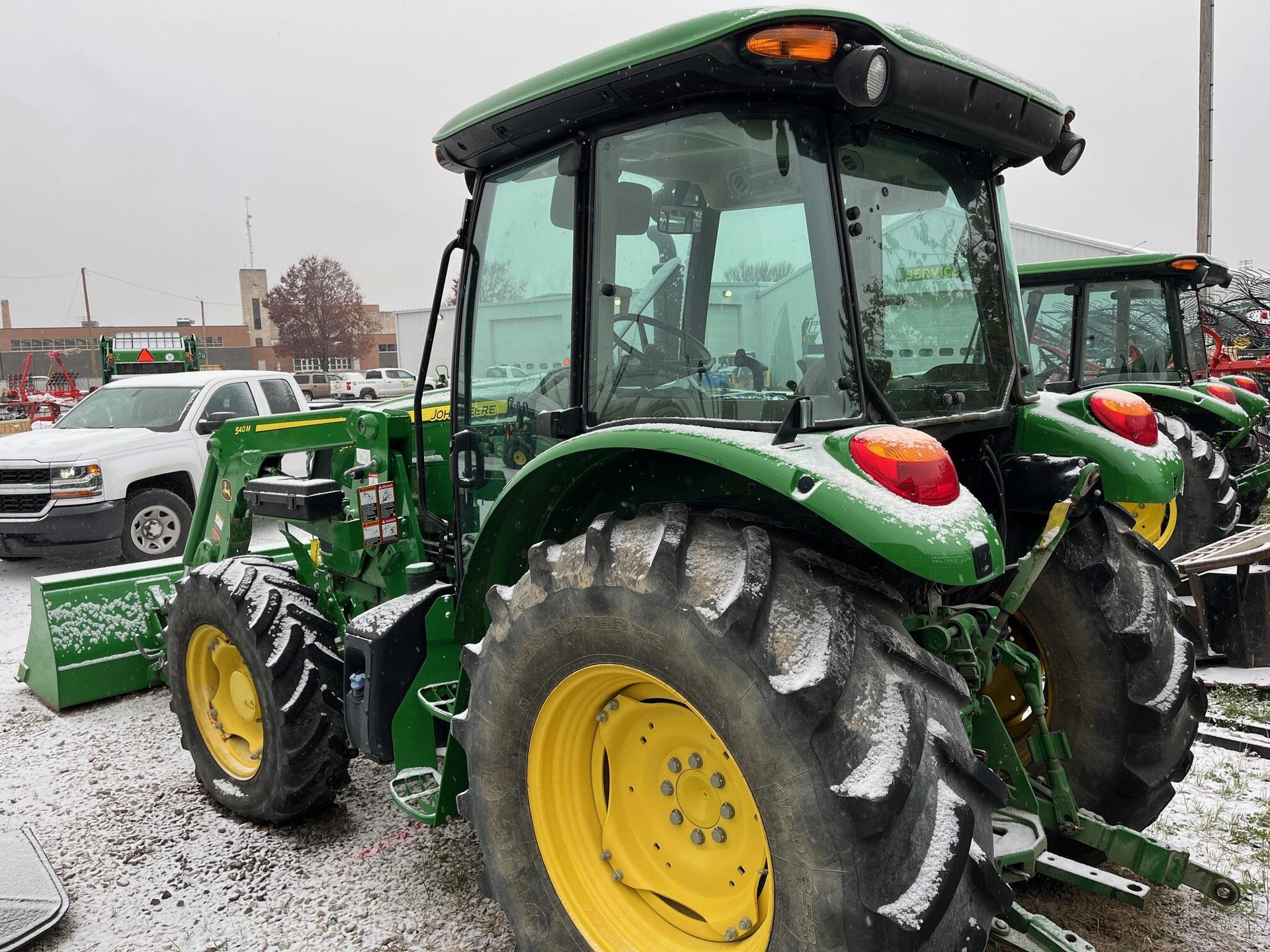 2019 John Deere 5100E Image