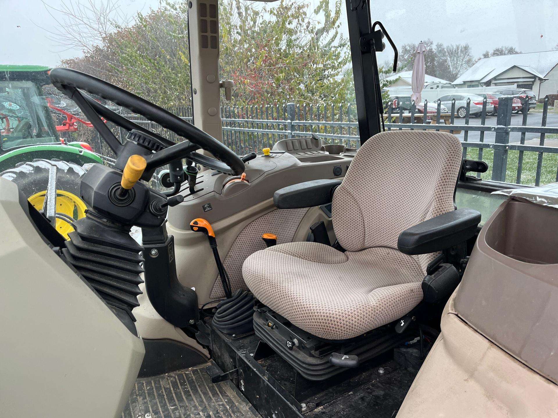 2019 John Deere 5100E Image