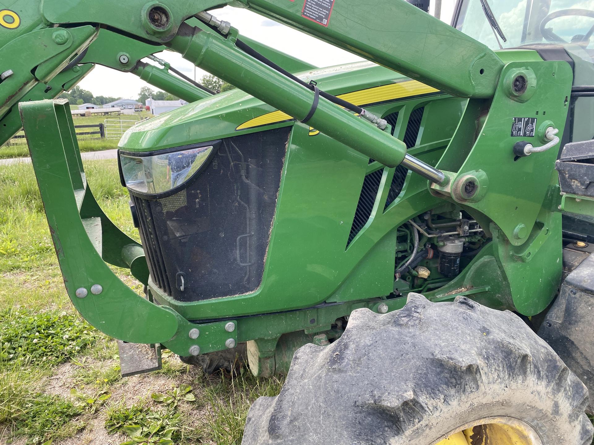 2016 John Deere 5085E