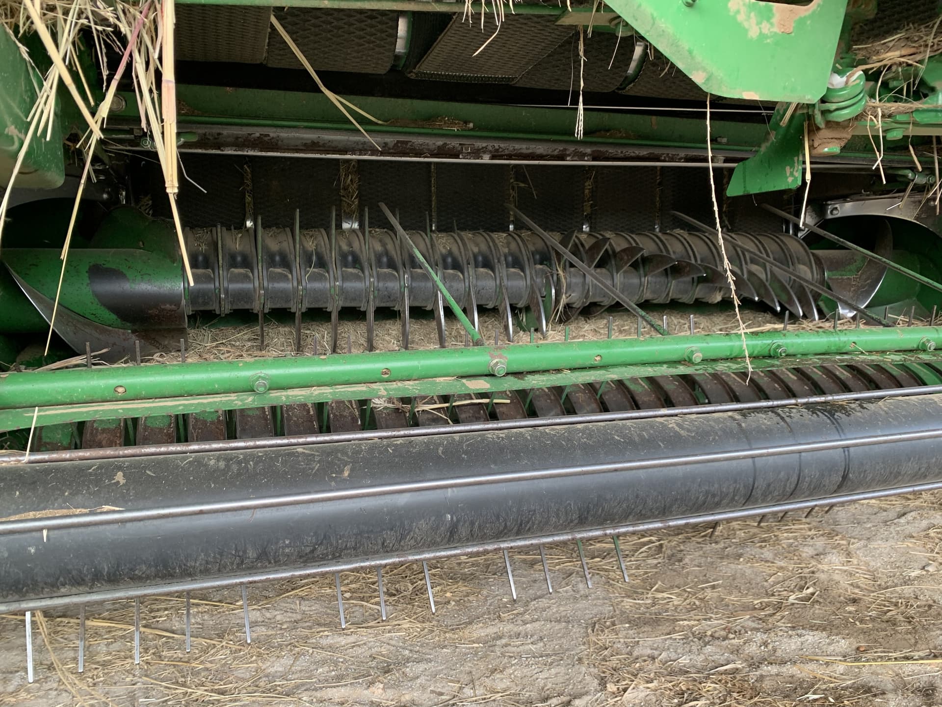 2013 John Deere 569 Image