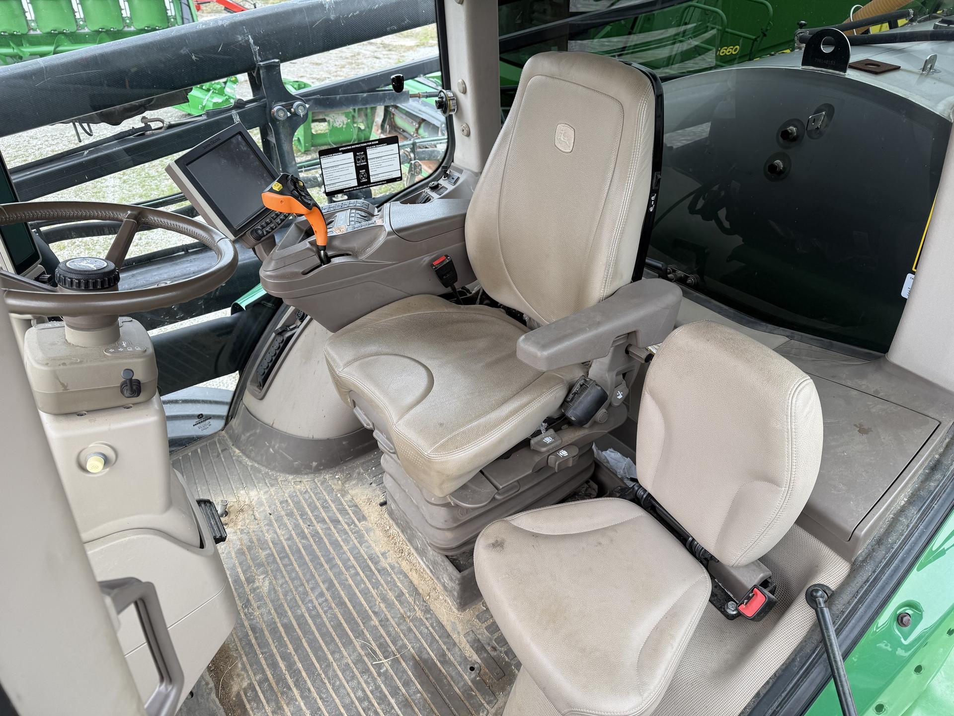 2018 John Deere R4030 Image