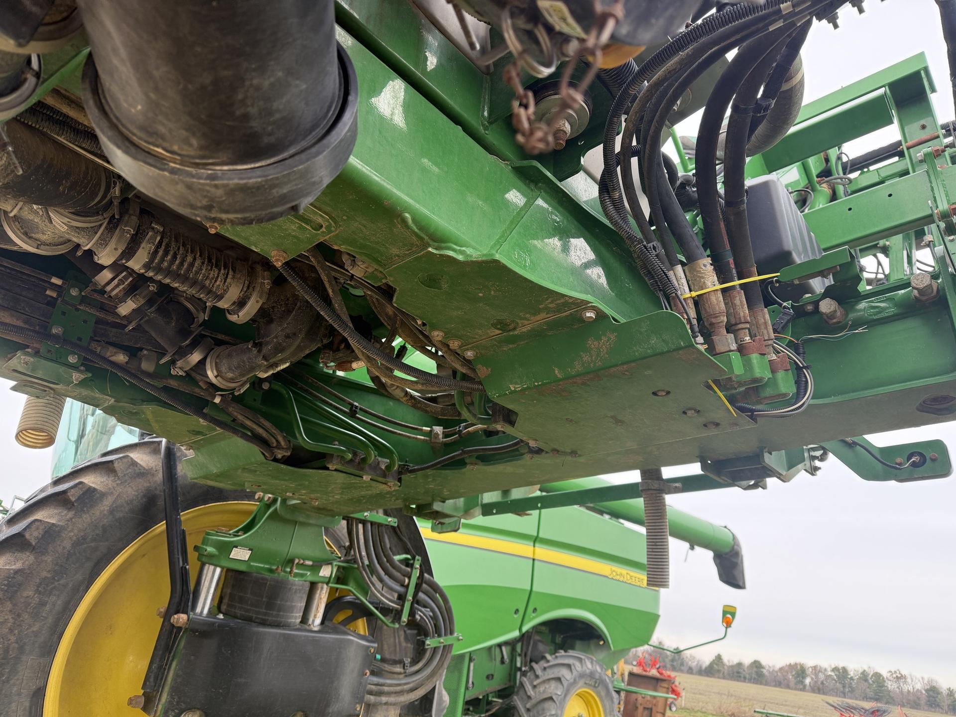 2018 John Deere R4030 Image