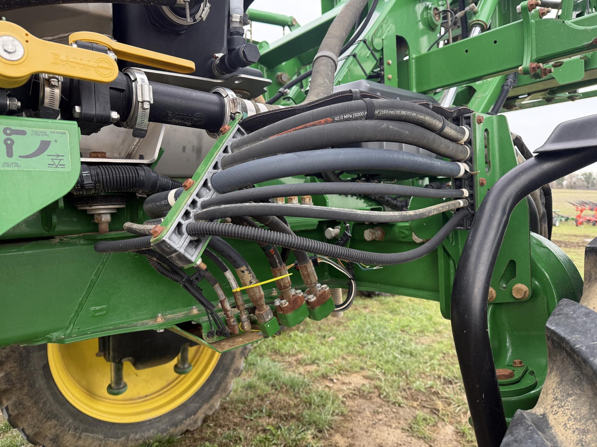 2018 John Deere R4030 Image