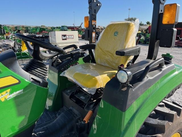 2024 John Deere 2032R Image