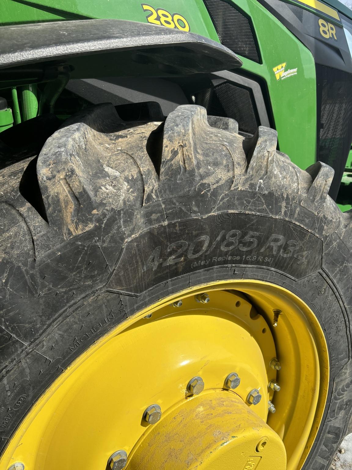 2022 John Deere 8R 280 Image