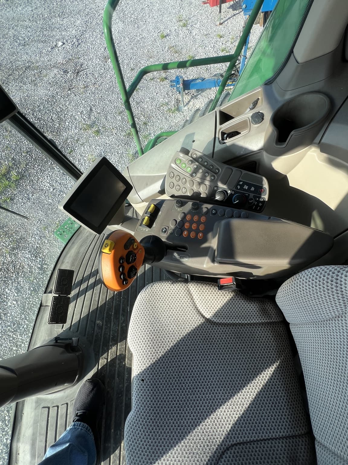 2013 John Deere S670 Image