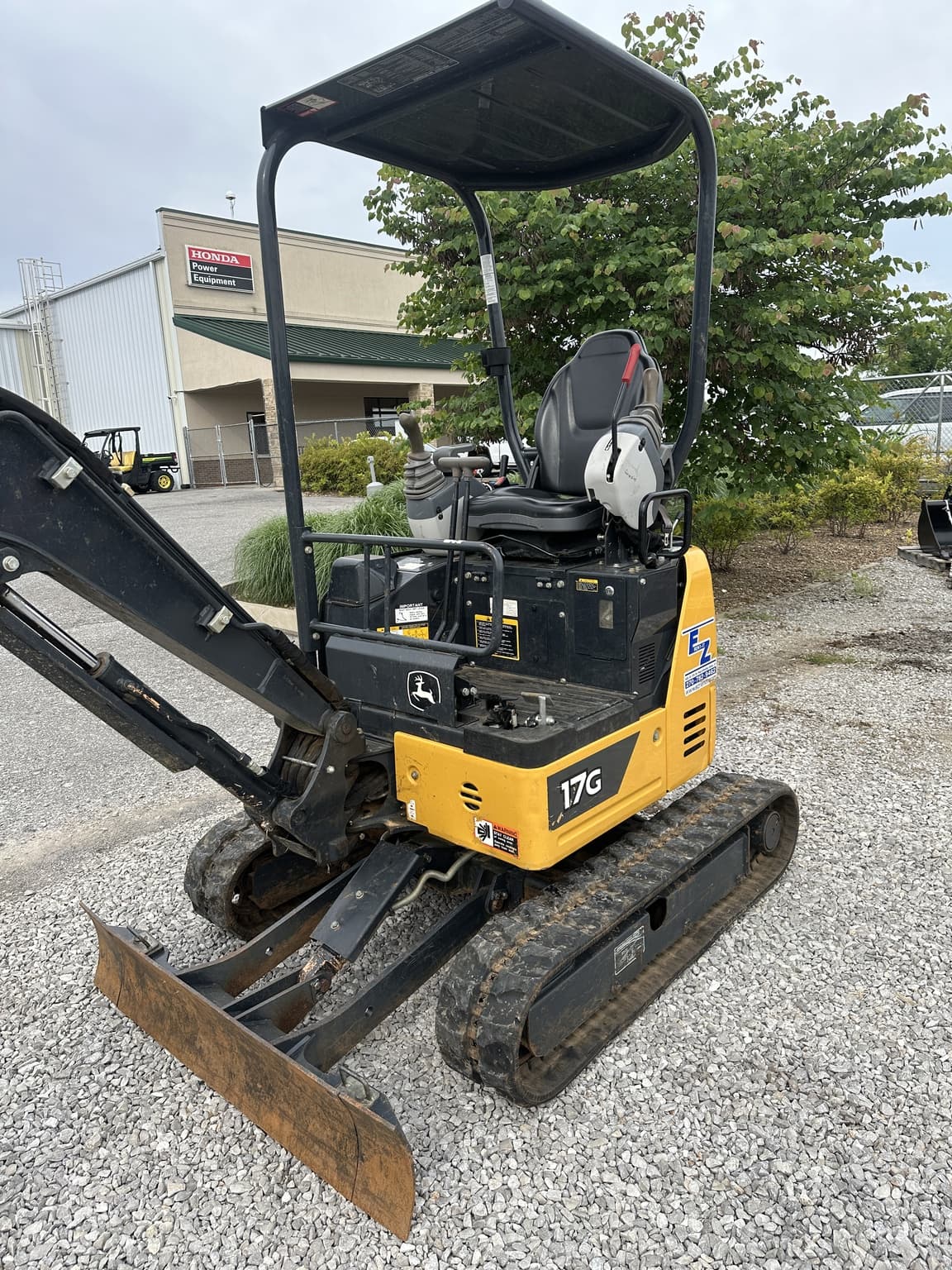 2022 John Deere 17G Image